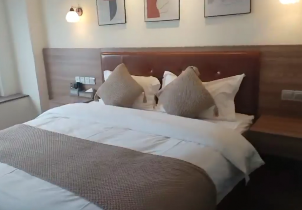 市中心明珠广场对面万象荟单房出租 拎包入住 停车方便 市中心明珠广场对面万象荟单房出租 拎包入住 停车方便