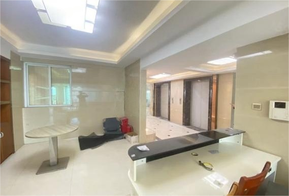 420方整一层出租 办公家具齐全 私密性高有多个间隔 420方整一层出租 办公家具齐全 私密性高有多个间隔