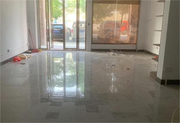 转角位,已装修,停车方便 转角位,已装修,停车方便