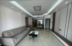 碧峰华府 全新装修四房 手快有