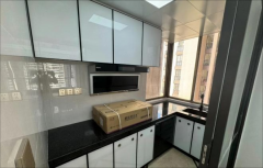 碧峰华府 全新装修四房 手快有